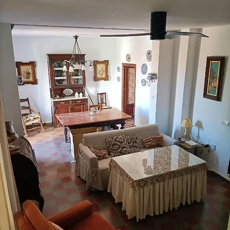 Rafael Holiday home Constantina